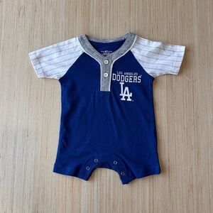 Los Ángeles Dodgers Onesie — New without tags